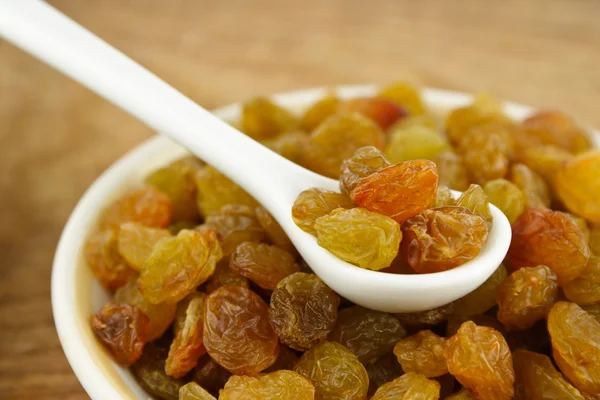 stock image Raisins in the spoon