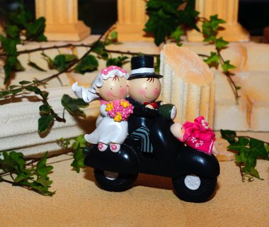 Wedding cake figurines clipart