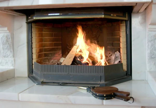 非常に熱い暖炉とベローズ — ストック写真