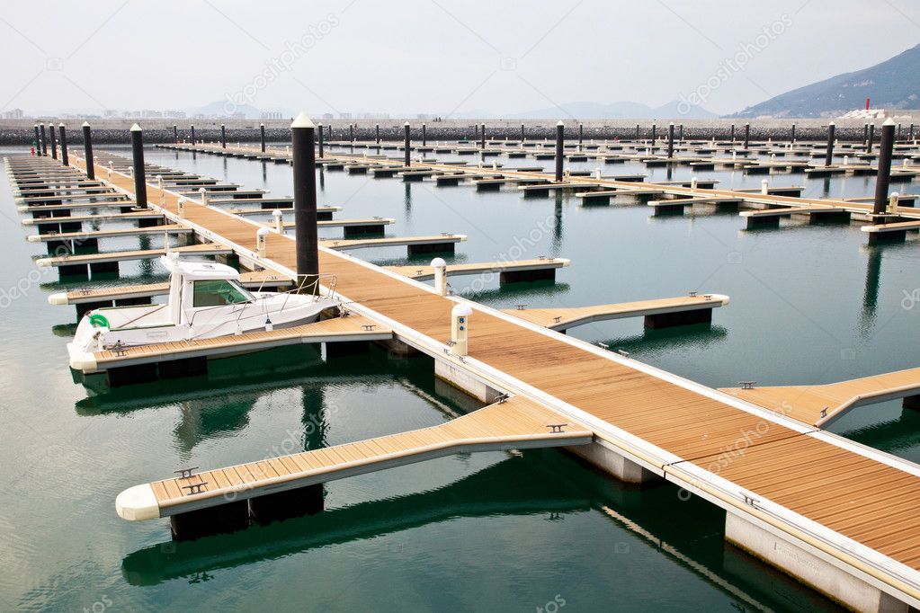 Jetty for mooring boats and yachts