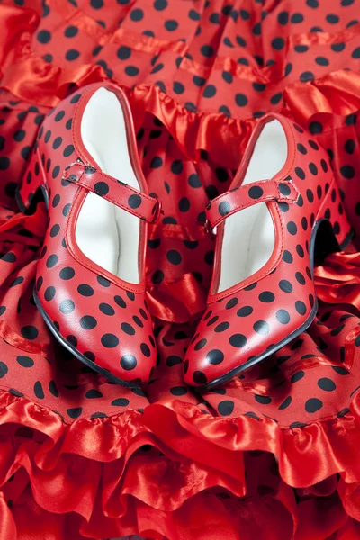 Zapatos de tacón con ropa típica sevillana —  Fotos de Stock