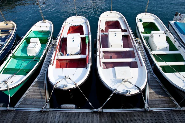 Fiskebåtar — Stockfoto