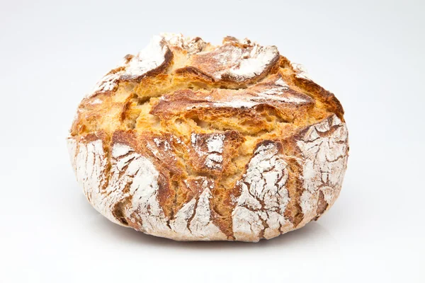 薪のオーブンで焼いたパンの塊 — ストック写真