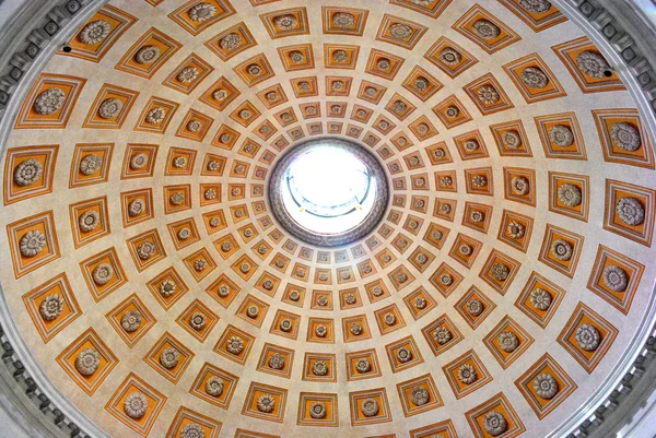 Cupola della Basilica di Santa Maria degli Angeli e del Martire — Foto Stock