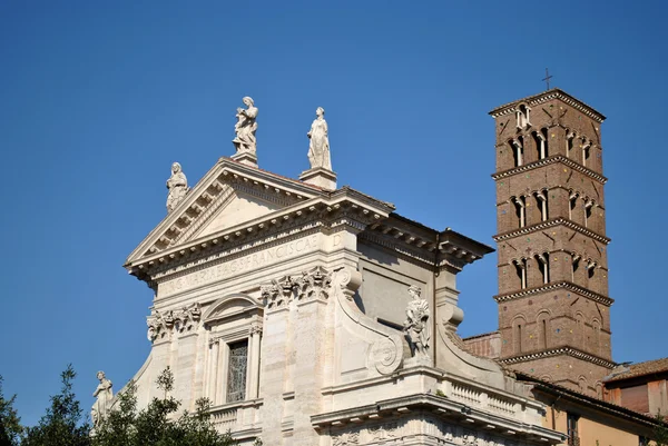 Bazilika santa francesca romana v Římě — Stock fotografie