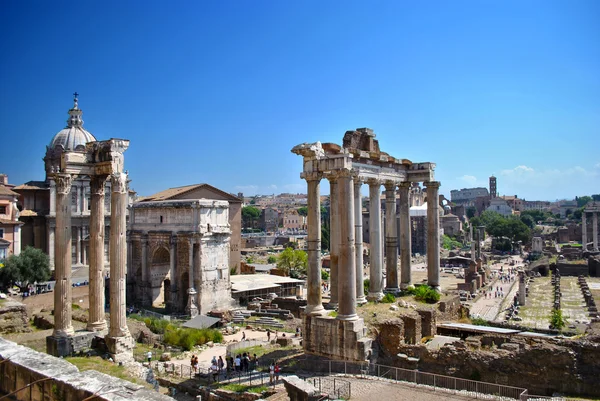 Güneşli bir günde Roma Forumu — Stok fotoğraf