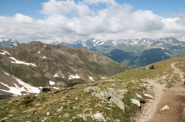 Majestic alpine peyzaj — Stok fotoğraf