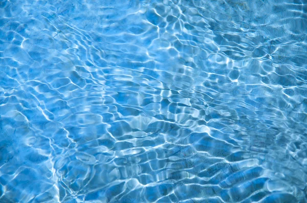 Krásný detail šumivé vodní hladiny — Stock fotografie
