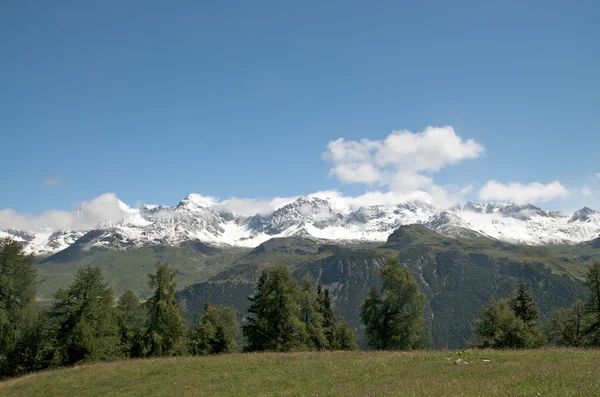Величний альпійський пейзаж — стокове фото