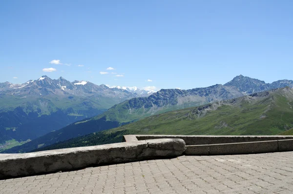 Uitzicht vanaf de hoogste klooster en bedevaartsoord in Europa — Stockfoto