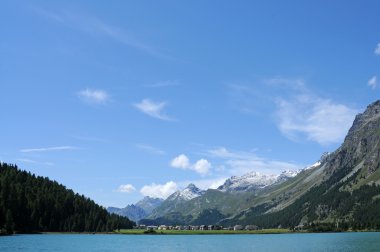 Majestic alpine peyzaj