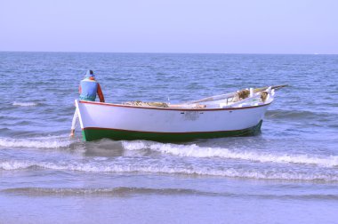 Akdeniz'de Mısır'daki balıkçı teknesi