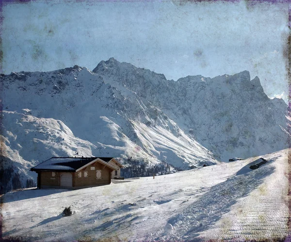 Ilustração de duas casas simples em uma montanha nos alpes europeus centrais em um dia de inverno gelado — Fotografia de Stock