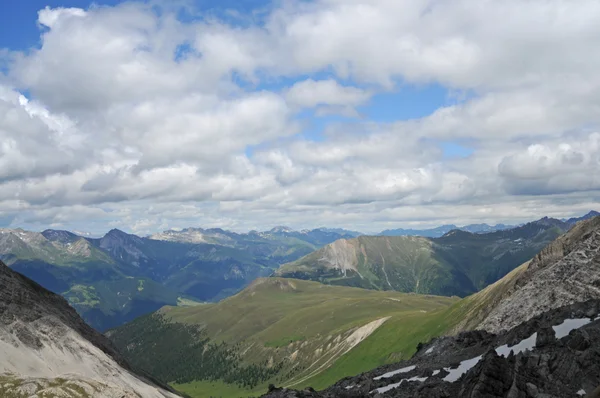 Прекрасним альпійським ландшафтам — стокове фото