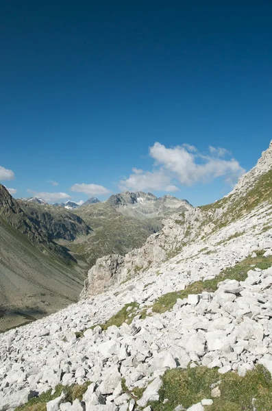 Alpenlandschap in Engadin, Zwitserland — Stockfoto