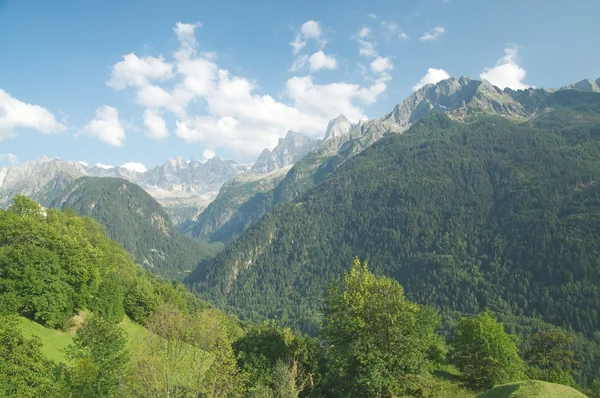 Krajobraz alpejski — Zdjęcie stockowe
