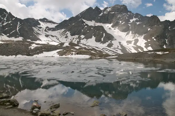 Majestic alpine peyzaj