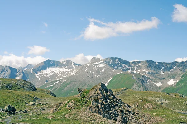 Schönes Alpenpanorama in der Schweiz — Stockfoto