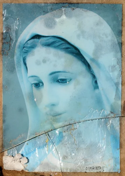 Slitna kopia av en gammal skildring av Jungfru Maria — Stockfoto