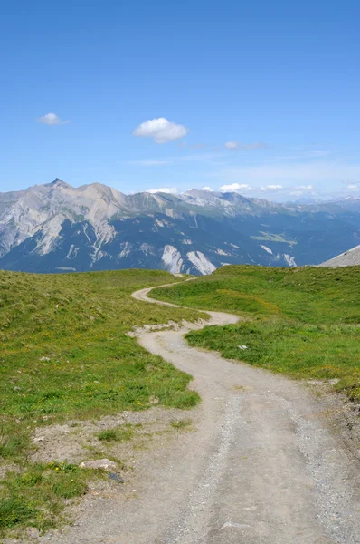 Lindo panorama nos Alpes na Suíça — Fotografia de Stock