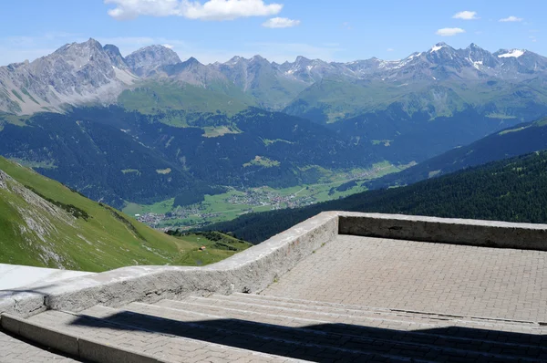 Uitzicht vanaf de hoogste klooster en bedevaartsoord in Europa — Stockfoto