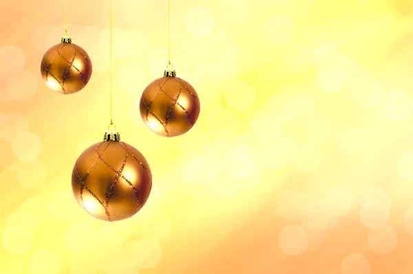 top şekli Noel dekorasyonu asılı