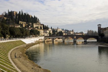 Ponte pietra ve san pietro Kalesi