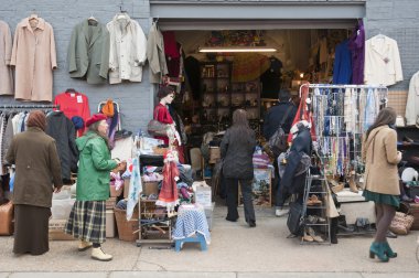 İkinci el giyim bricklane market ahır. Londra, Ekim