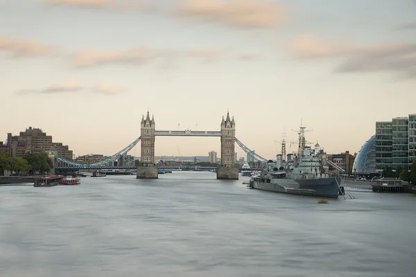 Puente Torre desde London Bridge — Foto de Stock