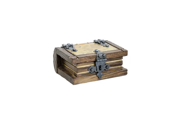Gesloten houten kist met oude kaart geïsoleerd — Stockfoto