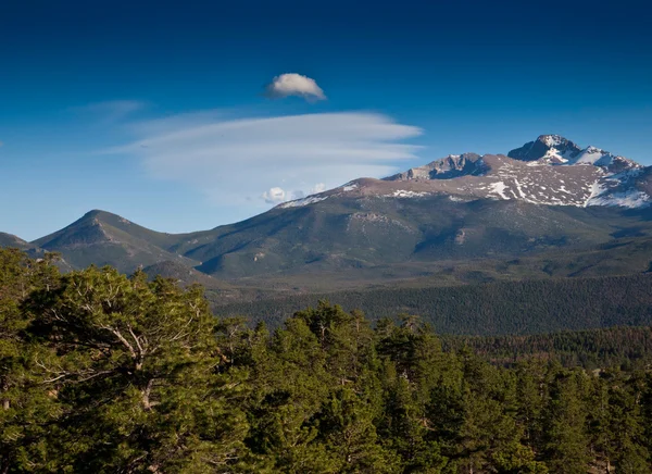 Bergsutsikt i rocky mountain national park — Stockfoto