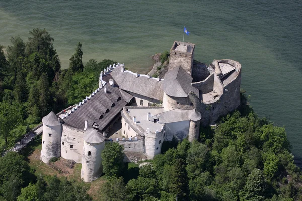 Middeleeuwse niedzica kasteel — Stockfoto