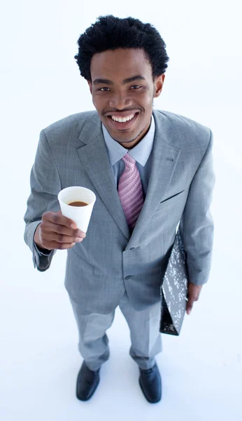 Etniska affärsman dirinking kaffe — Stockfoto