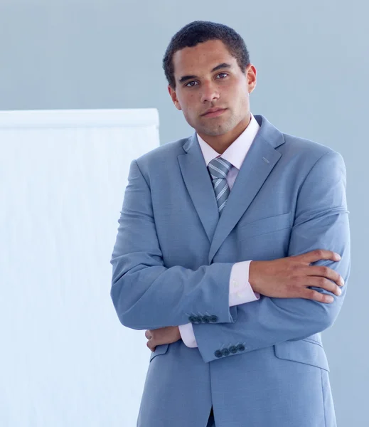 Serious young businessman giving a presentation — Stock Photo, Image