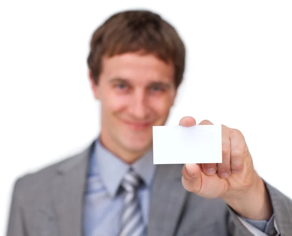 Hombre de negocios rubio mostrando una tarjeta blanca —  Fotos de Stock