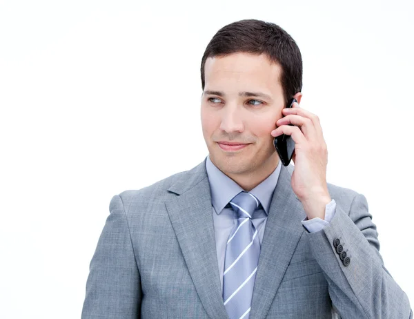 Впевнений бізнесмен по телефону стоїть — стокове фото