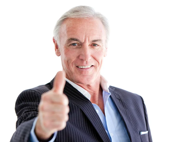 Framgångsrik senior affärsman med en tumme upp — Stockfoto
