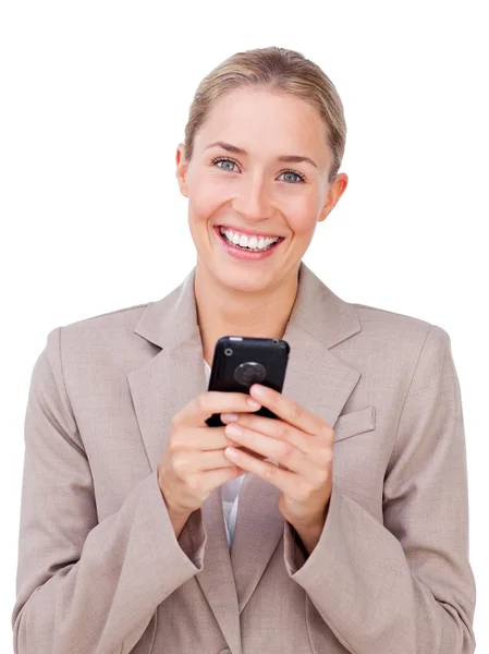 Ljusa affärskvinna skicka en text — Stockfoto
