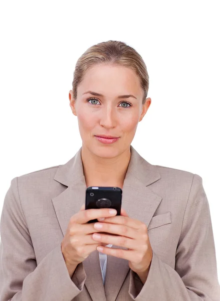 Blond affärskvinna skicka en text — Stockfoto