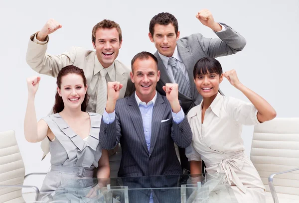 Equipe de negócios confiante sendo positivo — Fotografia de Stock