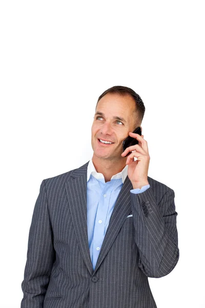 Чарівний бізнесмен по телефону дивиться вгору — стокове фото