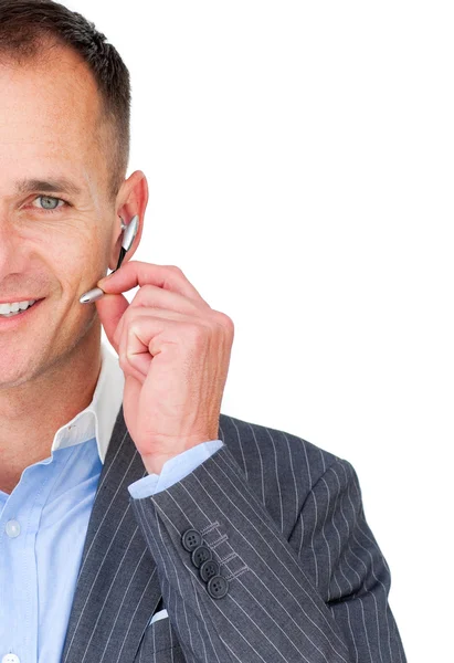 Close-Up kulaklık kullanarak bir müşteri hizmetleri temsilcisi — Stok fotoğraf