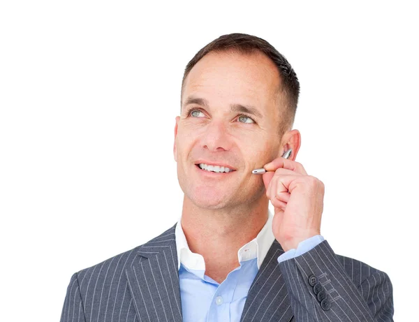 Érett fülhallgató beszél ügyfélszolgálati iroda — Stock Fotó