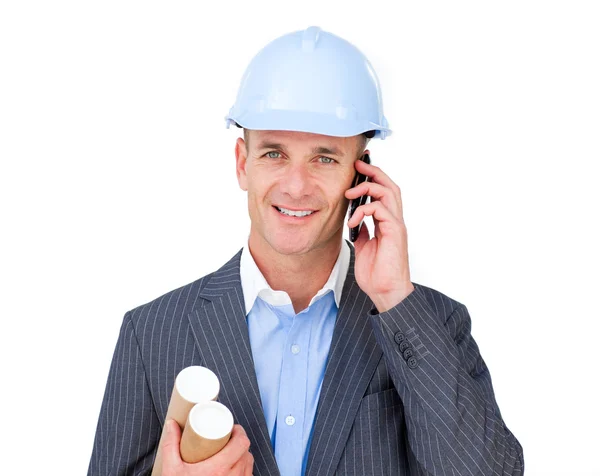 Assertief mannelijke ingenieur praten over telefoon — Stockfoto
