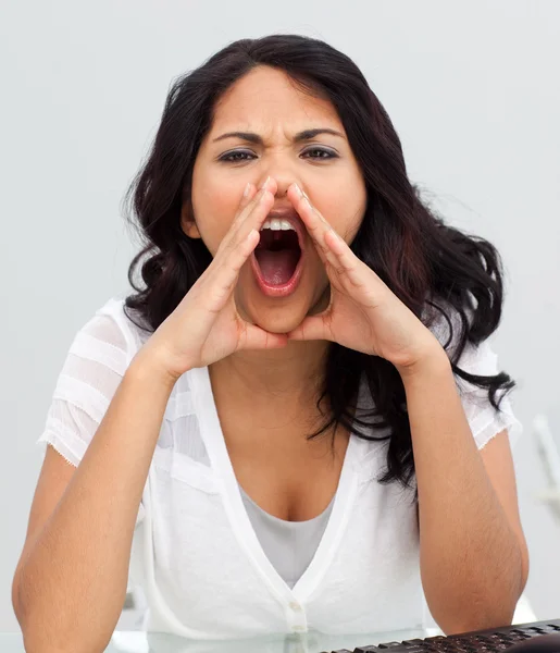 Businesswoman yelling in the office — Stock Photo, Image