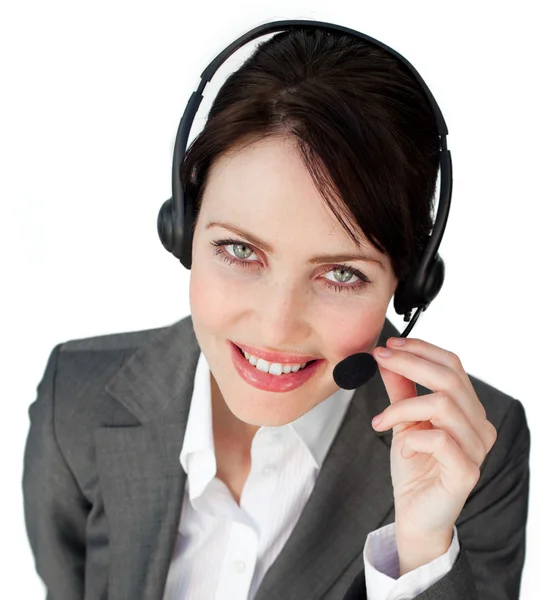 Primer plano de una mujer de negocios hablando con un auricular — Foto de Stock