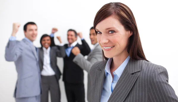 Equipe de negócios feliz celebrando um sucesso — Fotografia de Stock