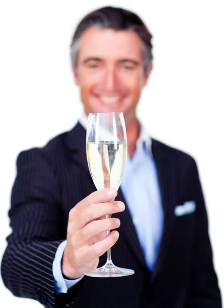 Erfolgreicher Geschäftsmann stößt mit Champagner an — Stockfoto