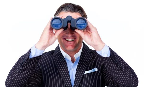Empresário feliz olhando através de binóculos — Fotografia de Stock