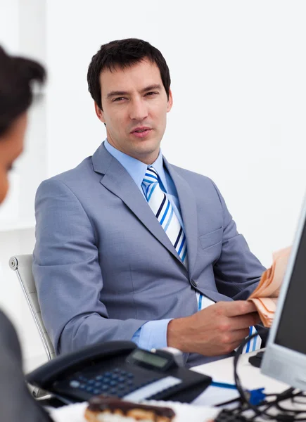 Portrait of business discussing — Stock Photo, Image